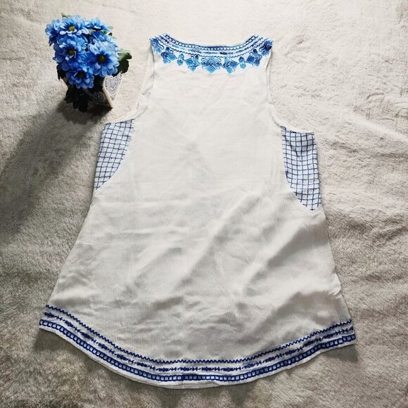 THML ✦ White Blue Embroidered Sleeveless Top ✦ Floral Hi-Low Hem Size XS NWT - Picture 7 of 16